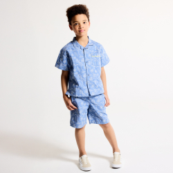 شورت برمودا بطبعة باللون الأزرق للأولاد